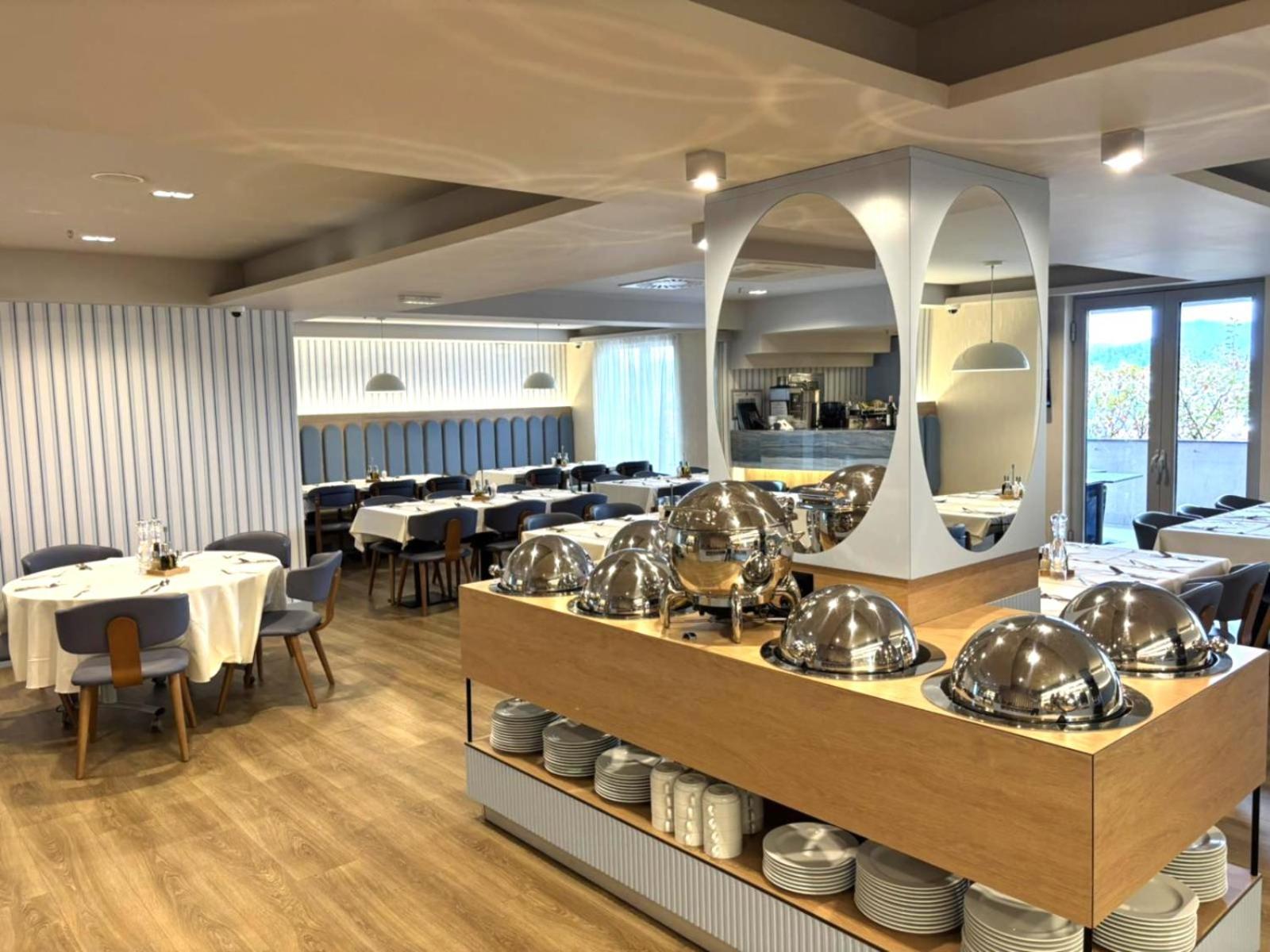 Aurel Hotel 4*