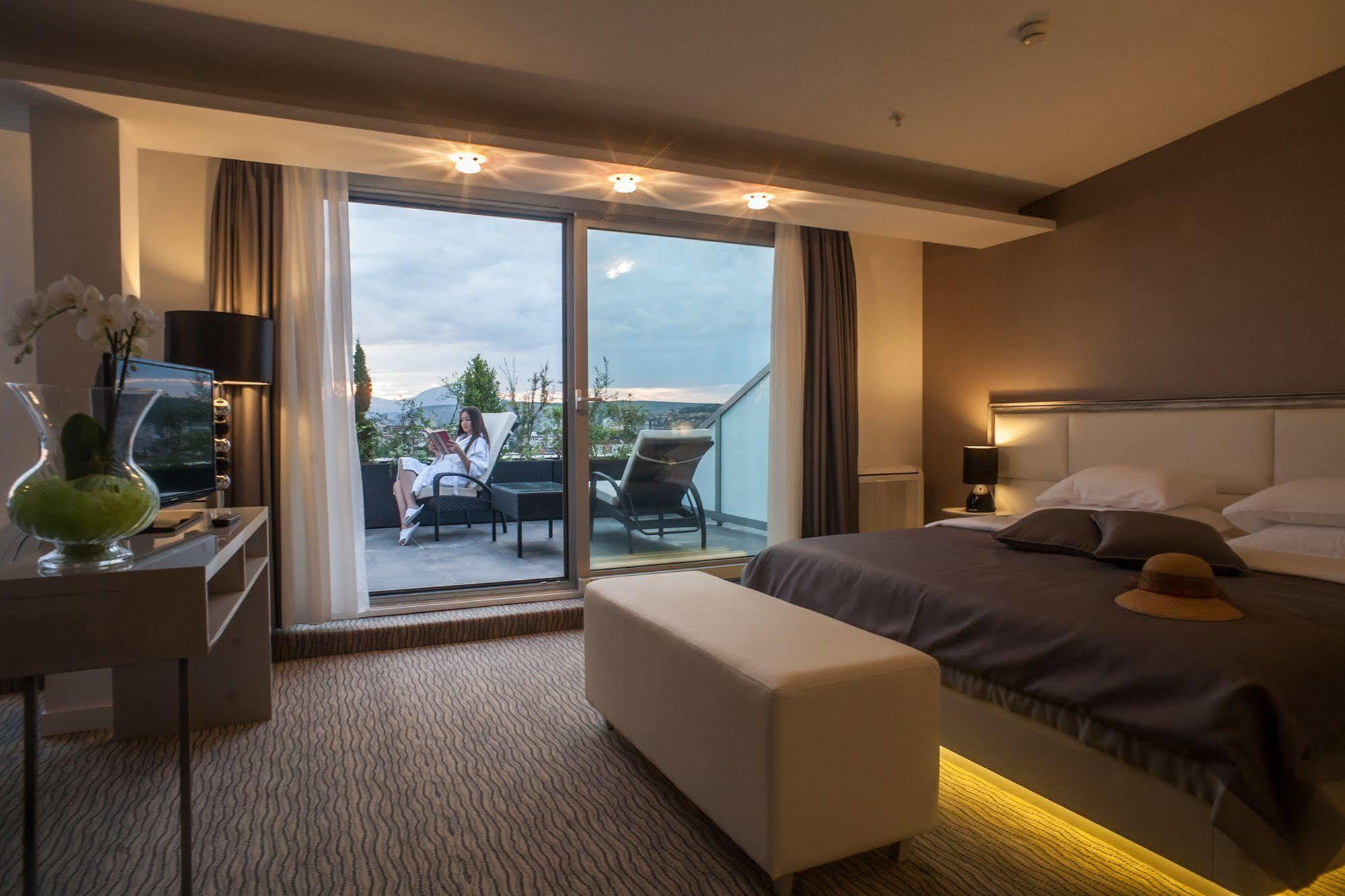 Aurel Hotel